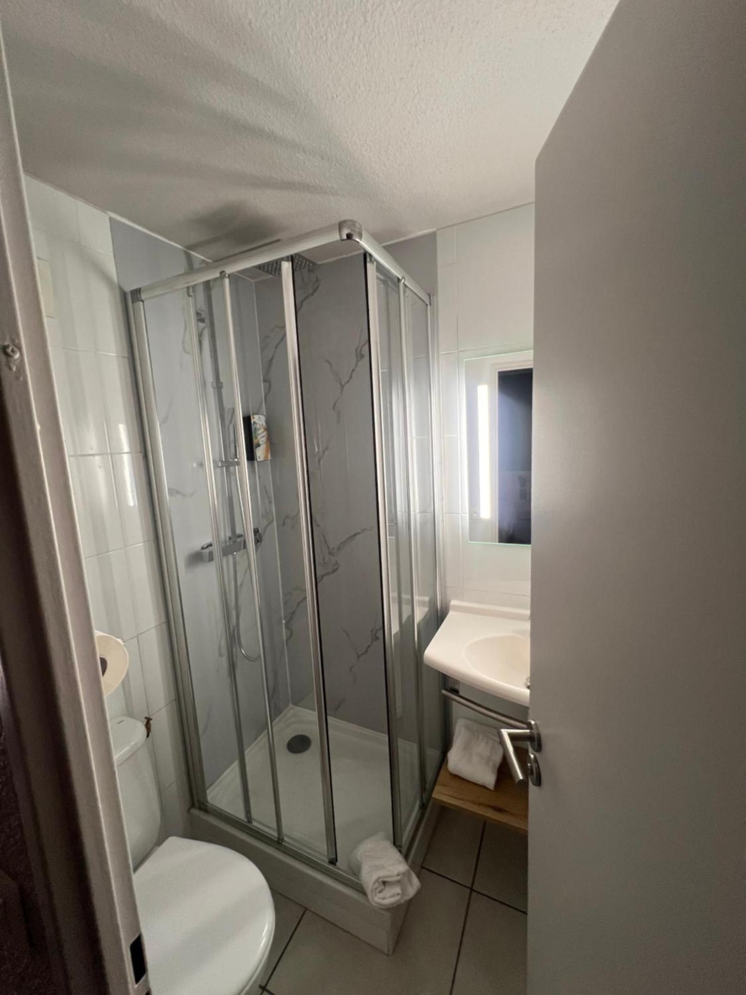 Sure Hotel By Best Western Nimes Est Eksteriør bilde